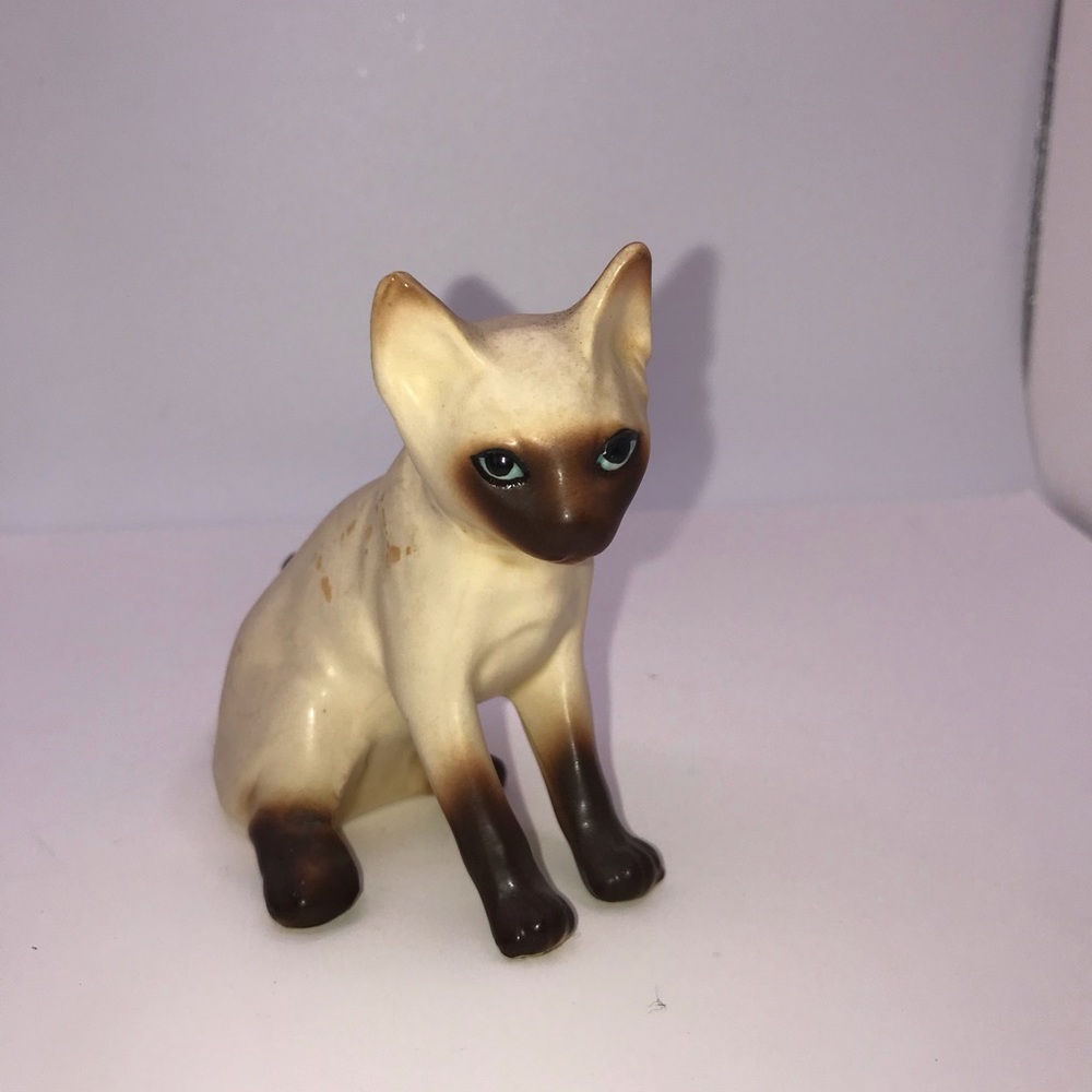 Siamese Cat Figurine